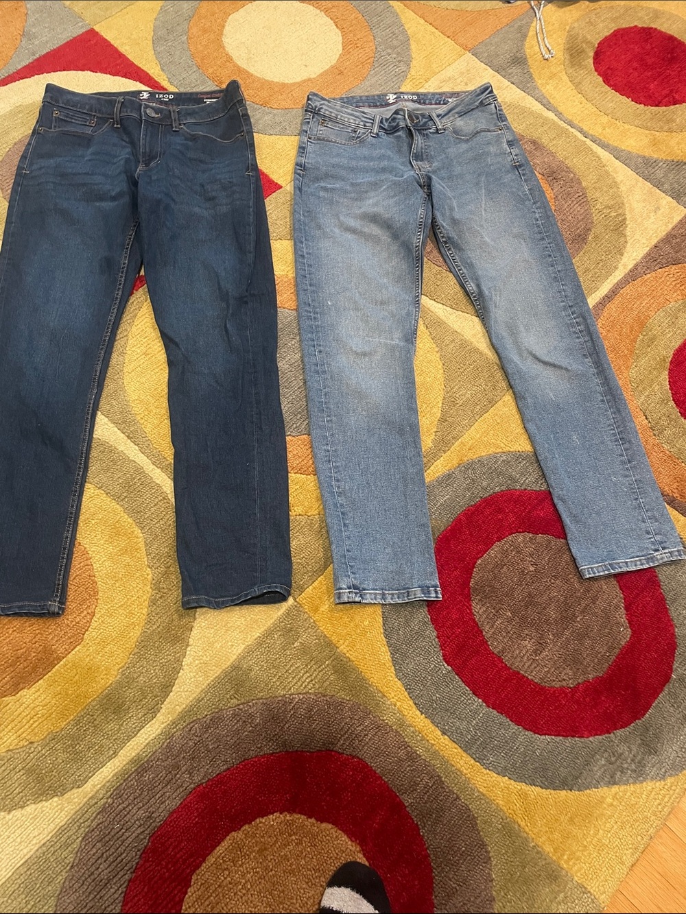 2 Pairs Men’s Izod Straight Comfort Stretch Jeans, Dark Blue & Light Blue, 30x32